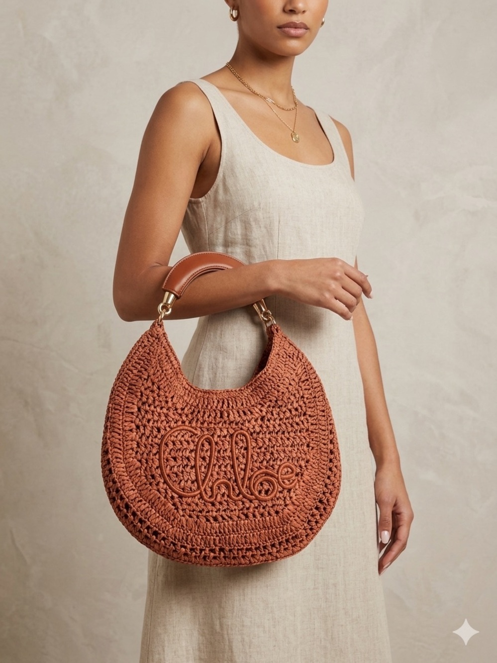 Inspired SUMMER BANANA HOBO BAG IN RAFFIA - Picture 2 of 2